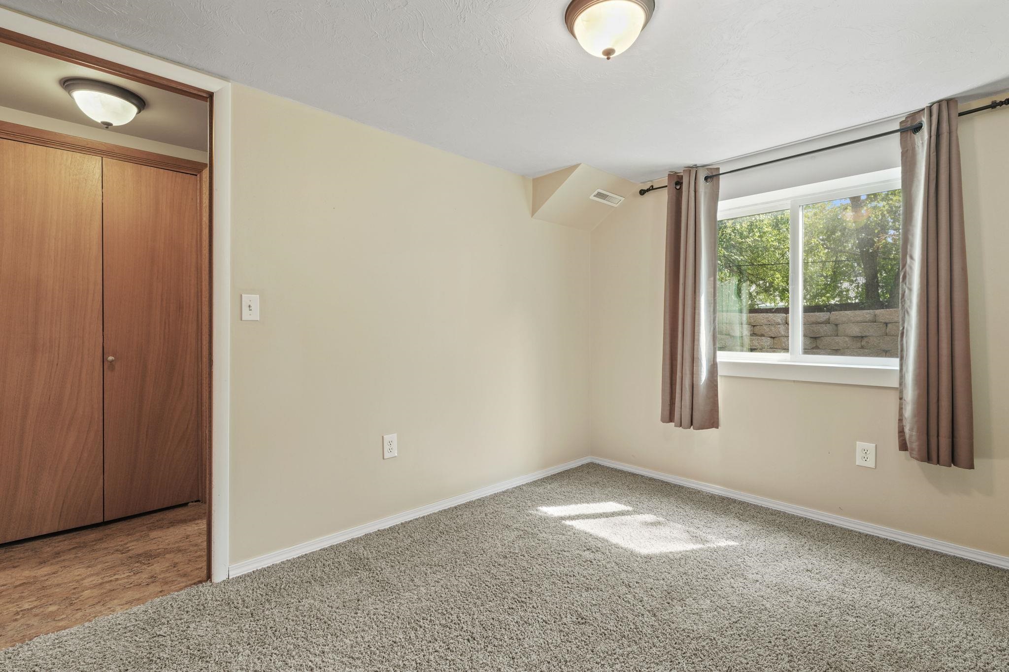 Spokane, Washington, 99208, United States, 4 Bedrooms Bedrooms, ,3 BathroomsBathrooms,Residential,For Sale,1938722