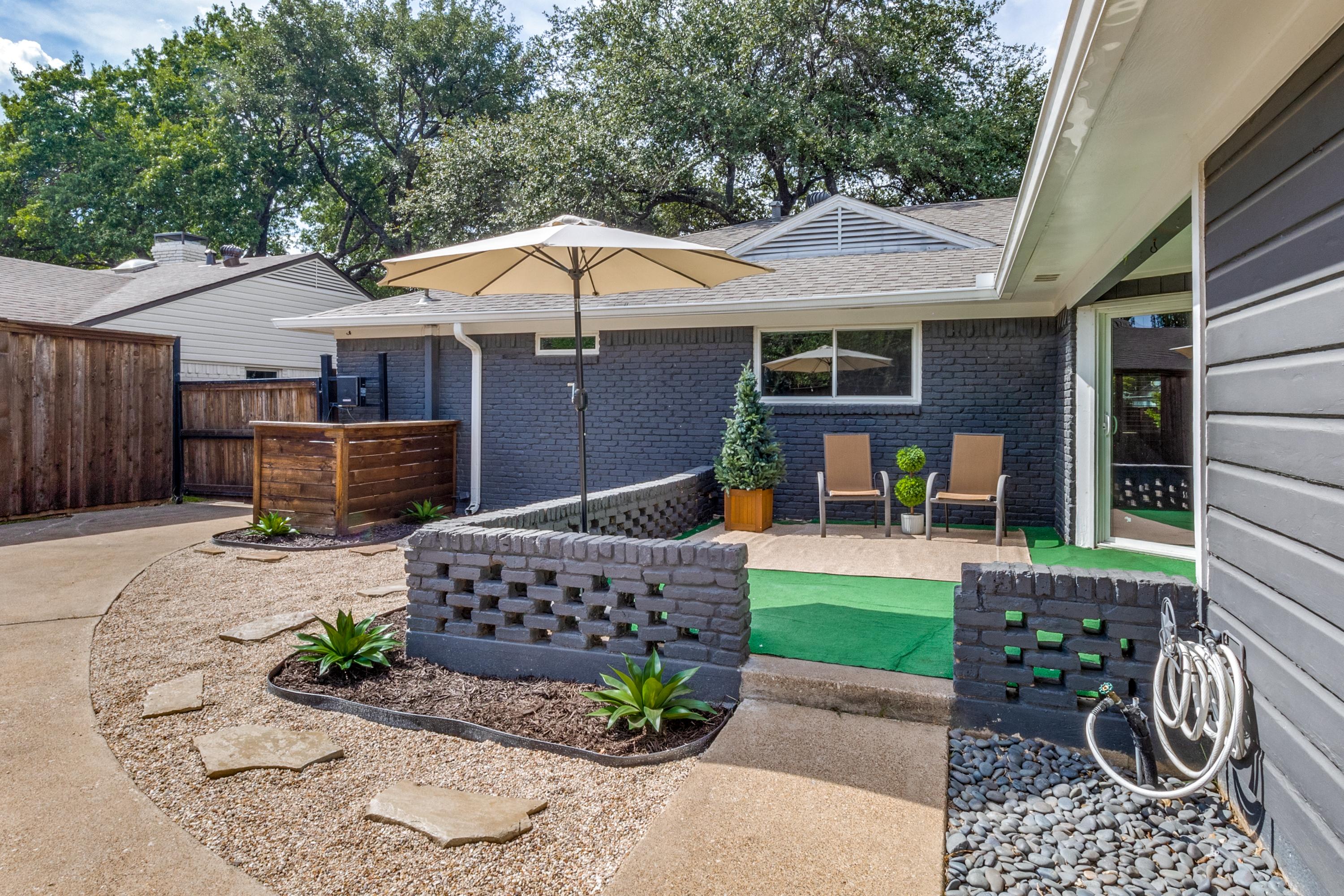  Beautifully Updated One-Story on Oversized Lot in Merriman Manor - 物件實景