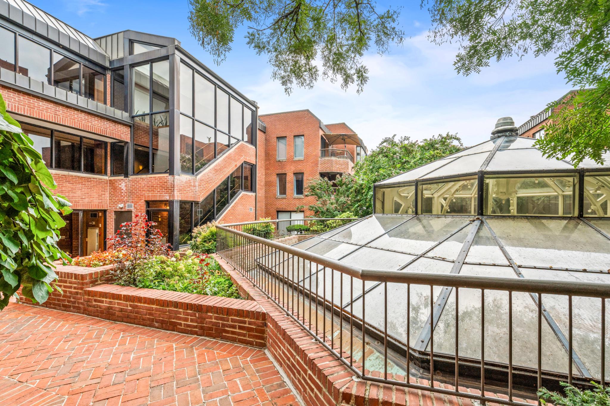 1080 Wisconsin Avenue NW, Washington, DC, 20007 - 物件實景