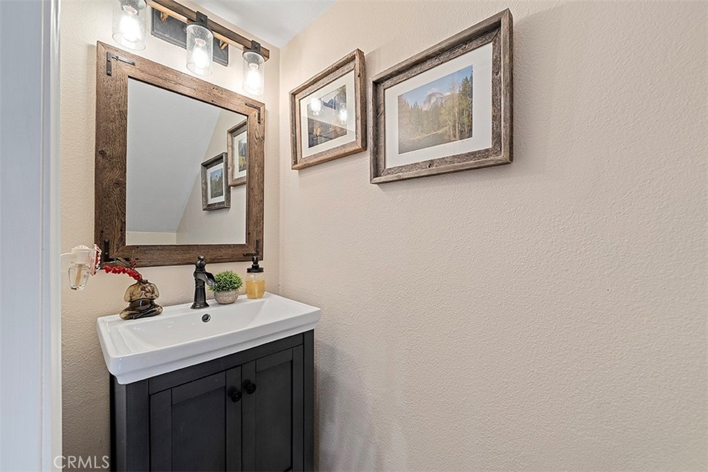 Burbank, California, 91505, United States, 1 Bedroom Bedrooms, ,1 BathroomBathrooms,Residential,For Sale,2009729