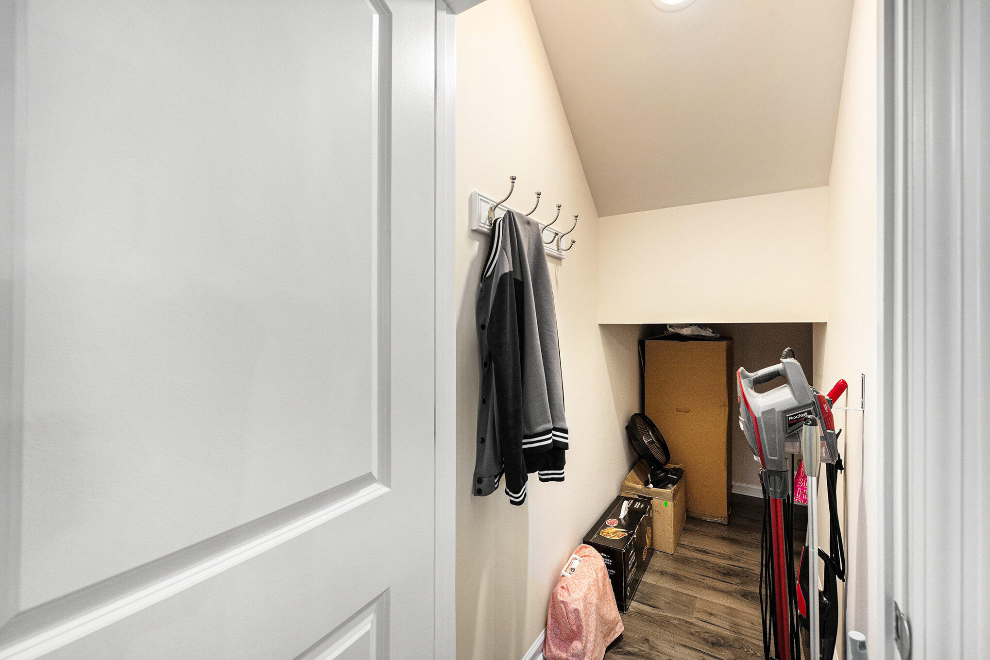 Summerville, South Carolina, 29486, United States, 4 Bedrooms Bedrooms, ,3 BathroomsBathrooms,Residential,For Sale,1882681