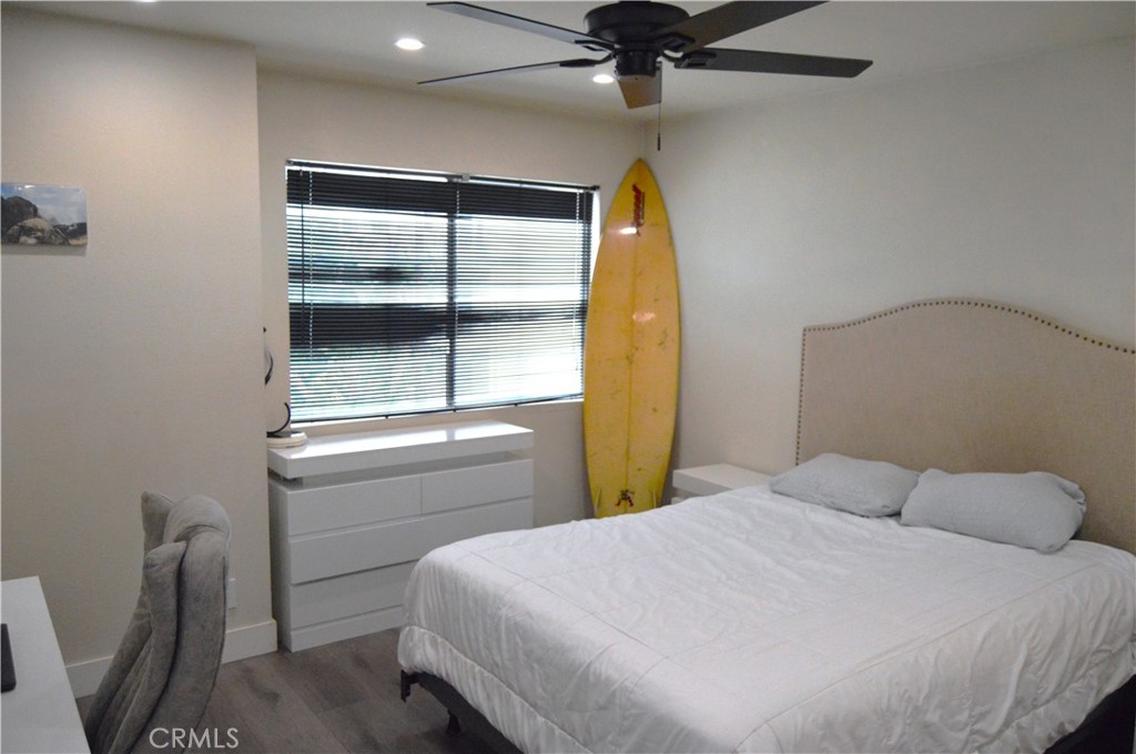 Los Angeles, California, 90025, United States, 2 Bedrooms Bedrooms, ,3 BathroomsBathrooms,Residential,For Sale,1900779