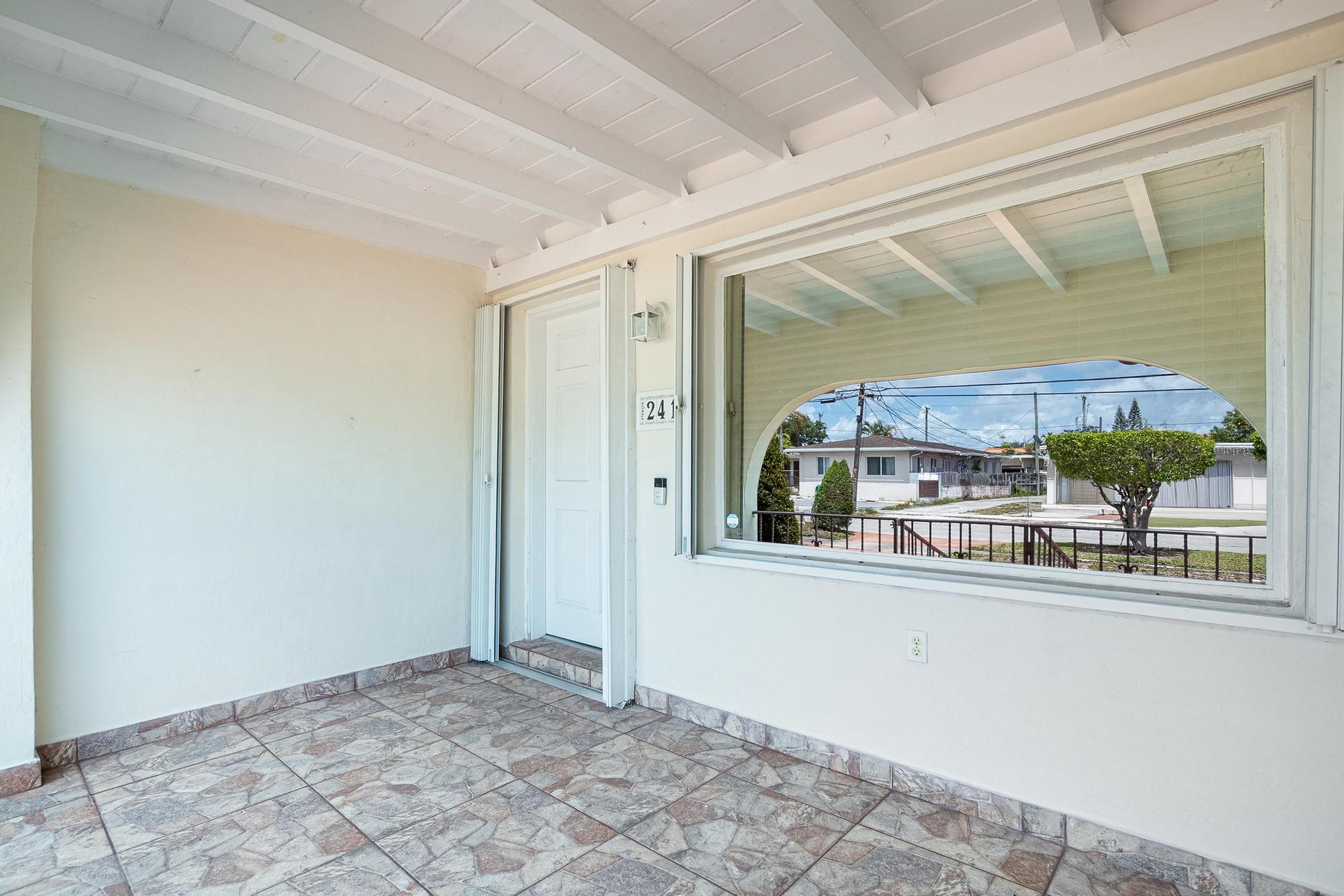 Miami, Florida, 33126, United States, 3 Bedrooms Bedrooms, ,3 BathroomsBathrooms,Residential,For Sale,1921989
