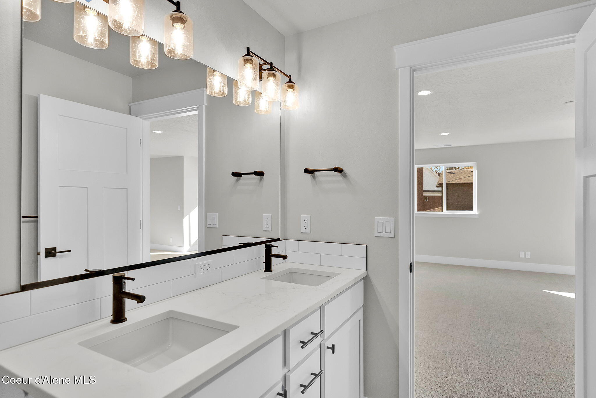 Rathdrum, Idaho, 83858, United States, 4 Bedrooms Bedrooms, ,2 BathroomsBathrooms,Residential,For Sale,1998808