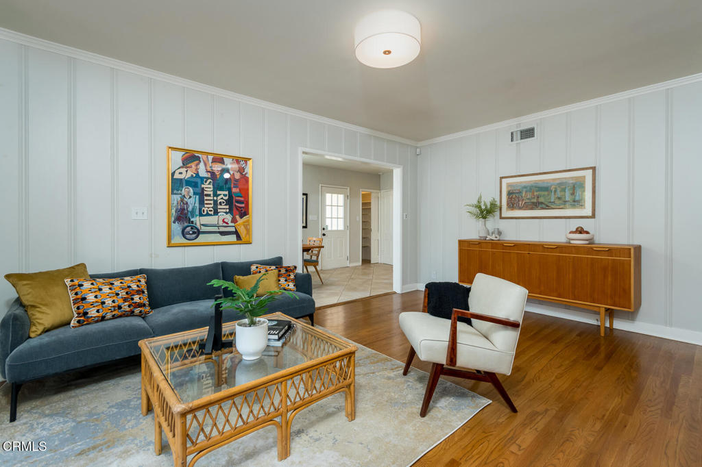 La Canada Flintridge, California, 91011, United States, 3 Bedrooms Bedrooms, ,1 BathroomBathrooms,Residential,For Sale,1901874