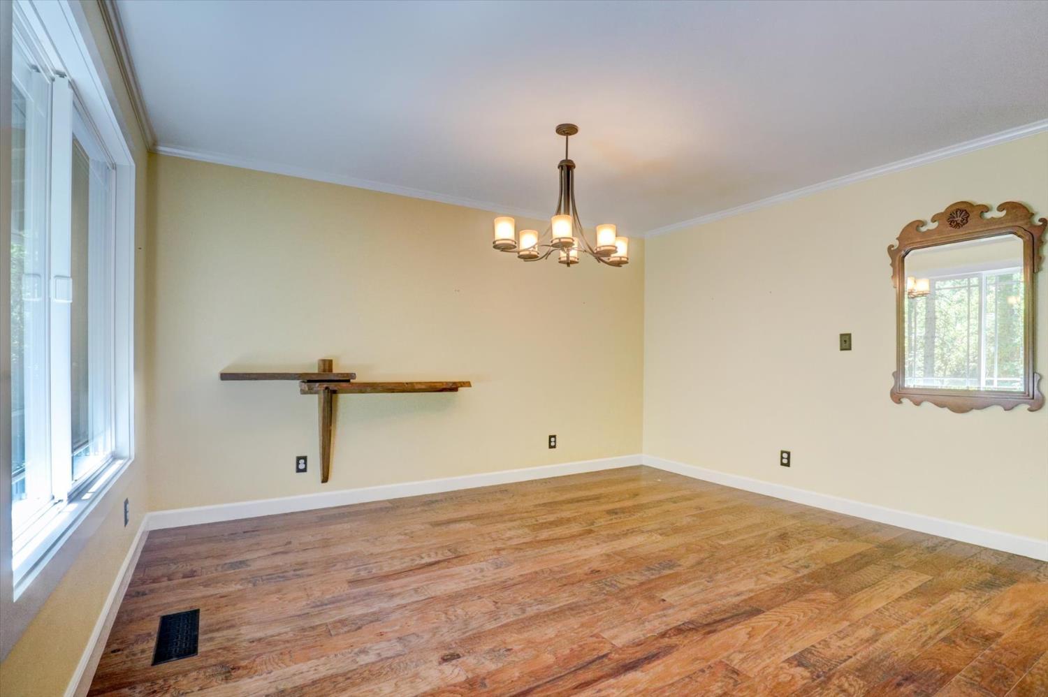 Nevada City, California, 95959, United States, 4 Bedrooms Bedrooms, ,4 BathroomsBathrooms,Residential,For Sale,1921585