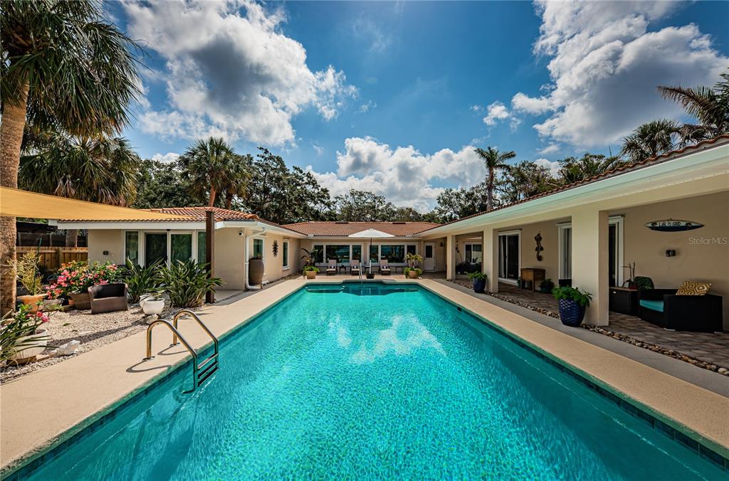 St Petersburg, Florida, 33710, United States, 4 Bedrooms Bedrooms, ,4 BathroomsBathrooms,Residential,For Sale,1826859
