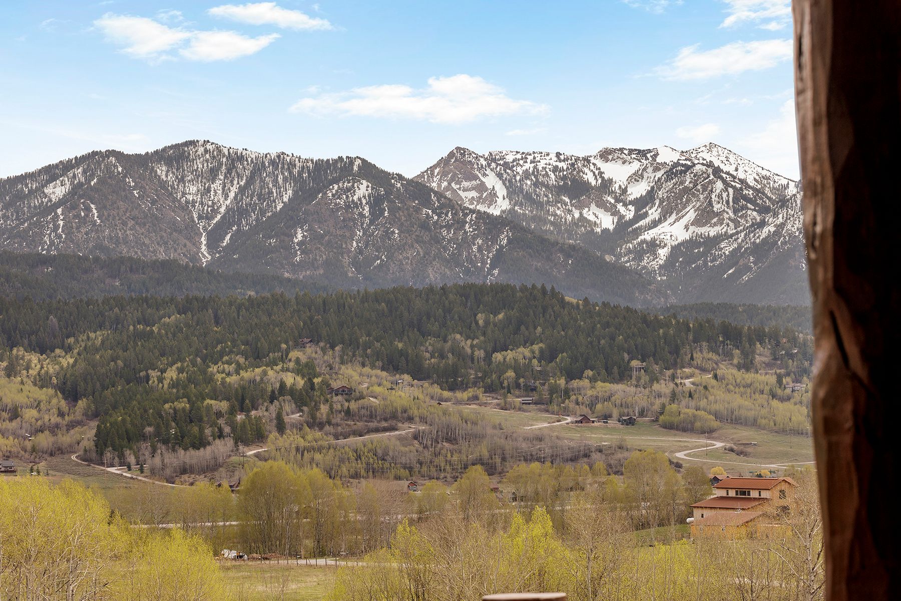  where  the mountains meet mccoy - 物件實景