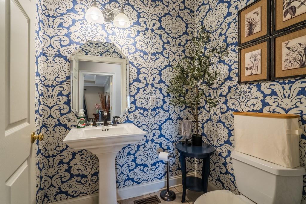 CHATSWORTH, Georgia, 30705, United States, 5 Bedrooms Bedrooms, ,6 BathroomsBathrooms,Residential,For Sale,1846610