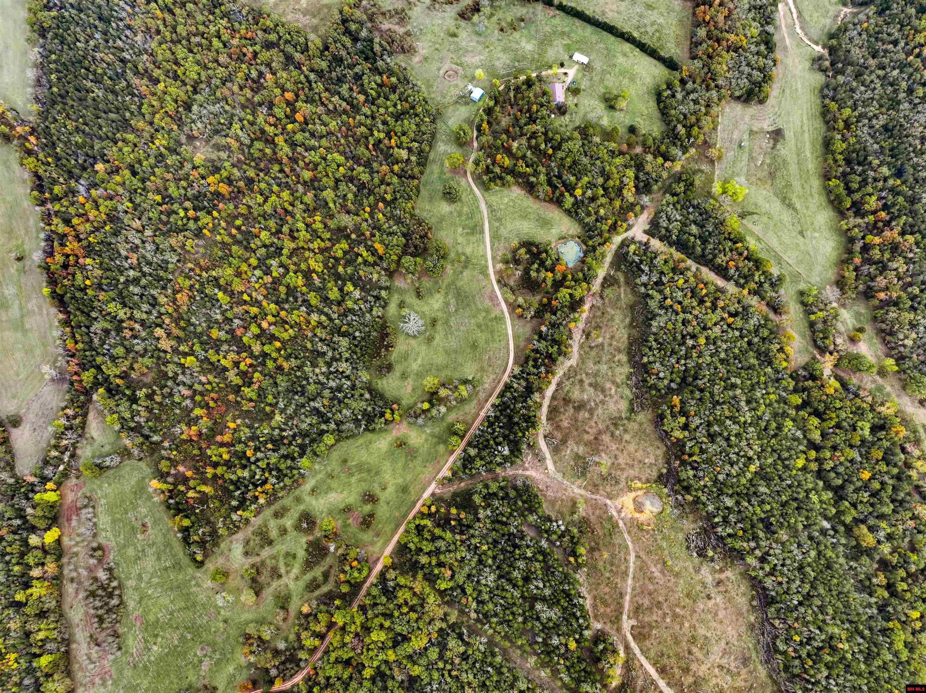 Theodosia, Missouri, 65761, United States, 3 Bedrooms Bedrooms, ,2 BathroomsBathrooms,Residential,For Sale,1986107