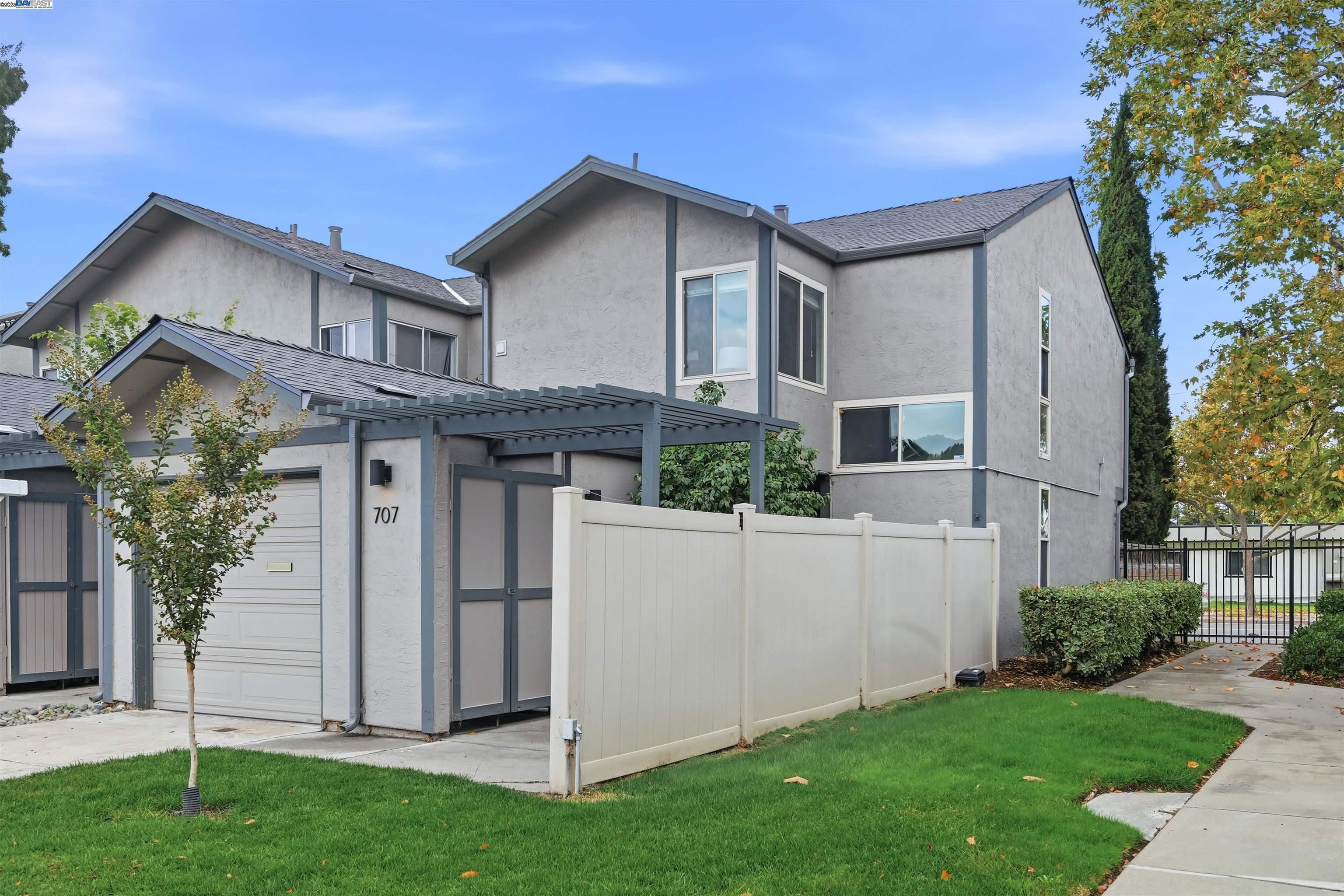 Livermore, California, 94551, United States, 3 Bedrooms Bedrooms, ,1 BathroomBathrooms,Residential,For Sale,1991924