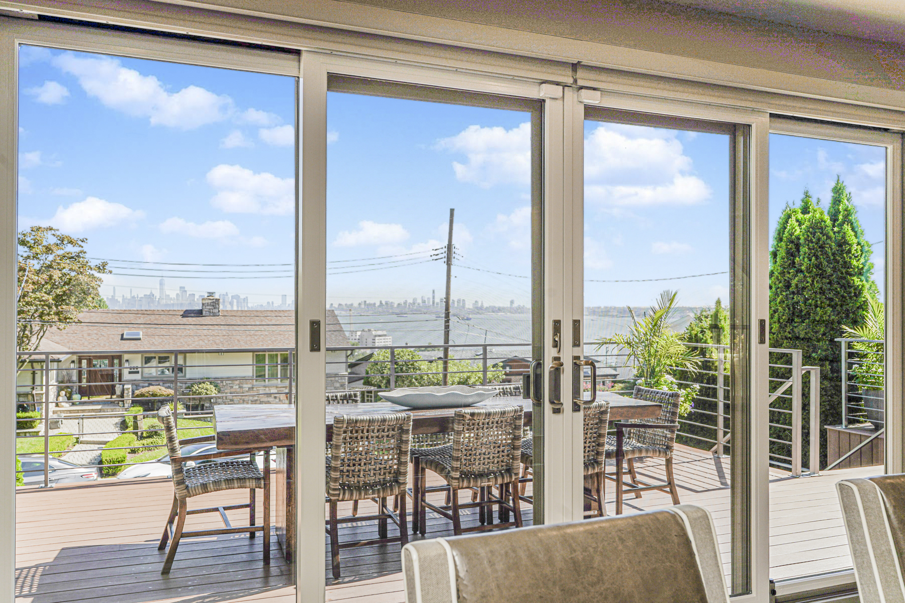 Staten Island, New York, 10304, United States, 4 Bedrooms Bedrooms, ,4 BathroomsBathrooms,Residential,For Sale,1949787