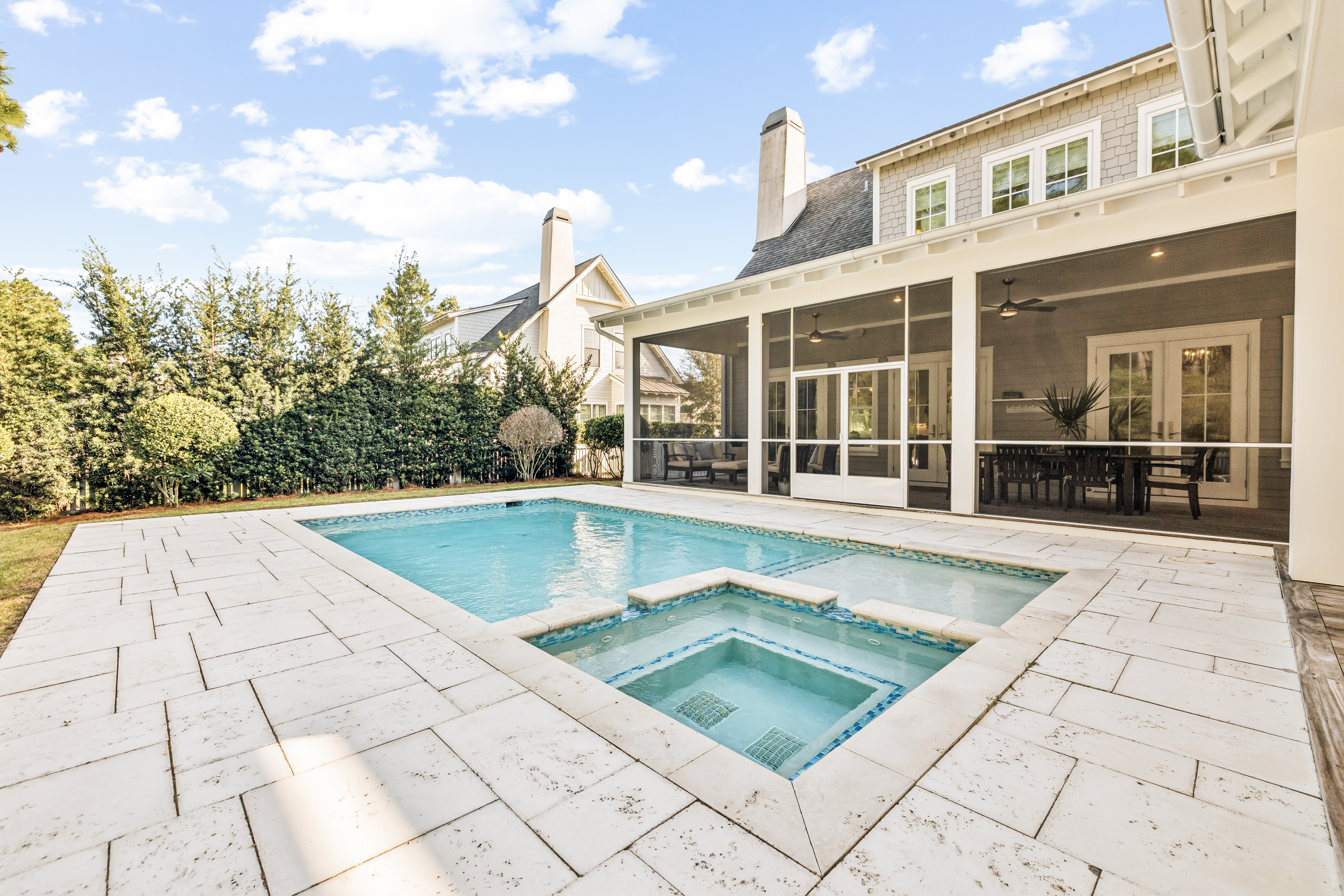  Designer-Furnished Coastal Retreat with Cabana & Outdoor Fireplace - 物件實景