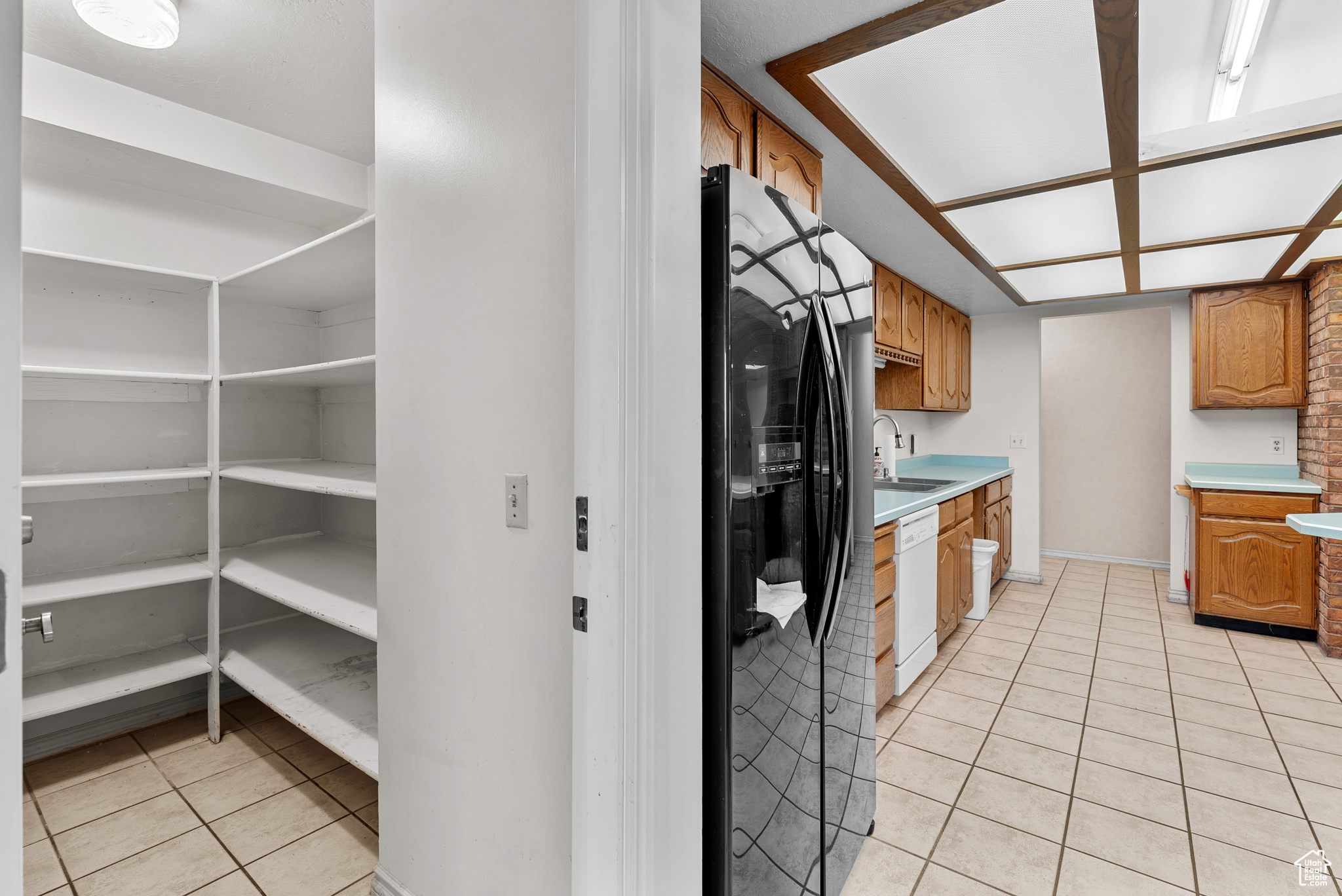 North Salt Lake, Utah, 84054, United States, 3 Bedrooms Bedrooms, ,3 BathroomsBathrooms,Residential,For Sale,1940946