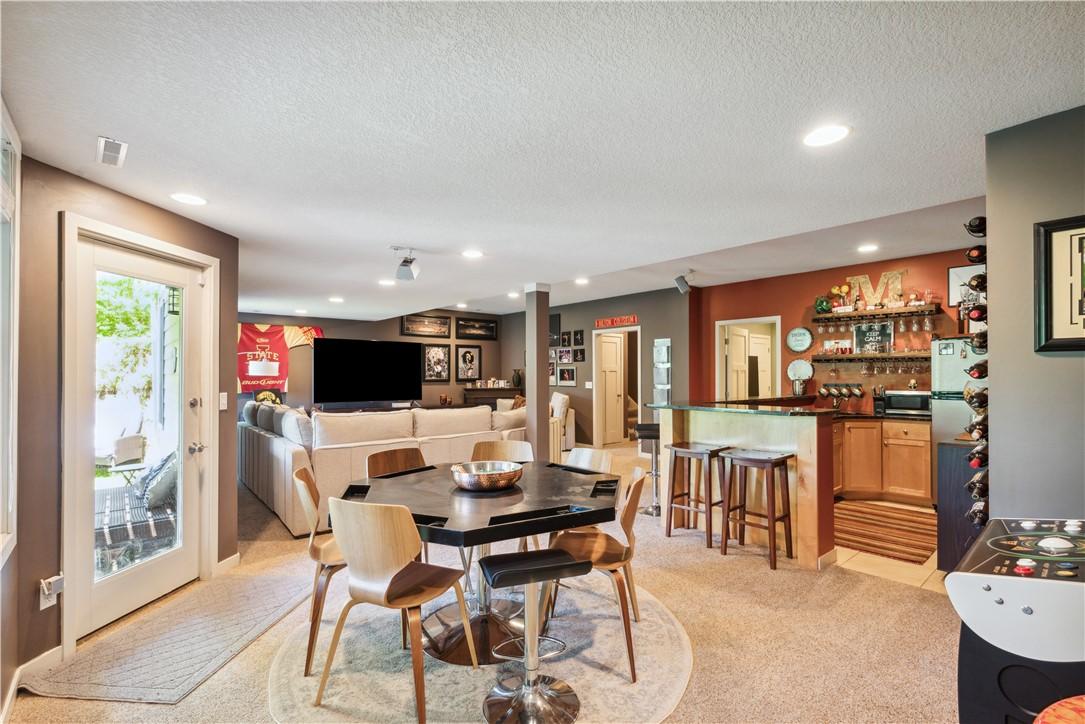 Ankeny, Iowa, 50023, United States, 5 Bedrooms Bedrooms, ,4 BathroomsBathrooms,Residential,For Sale,1921824
