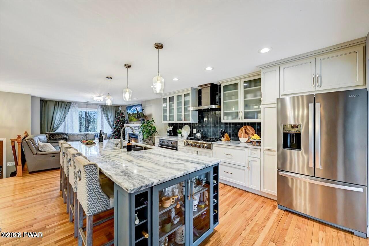 Milford, Pennsylvania, 18337, United States, 3 Bedrooms Bedrooms, ,3 BathroomsBathrooms,Residential,For Sale,2011309