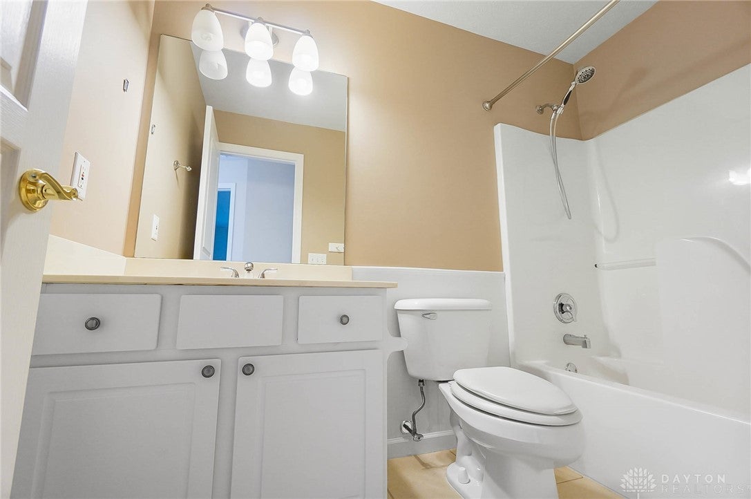 Dayton, Ohio, 45458, United States, 5 Bedrooms Bedrooms, ,4 BathroomsBathrooms,Residential,For Sale,1975816