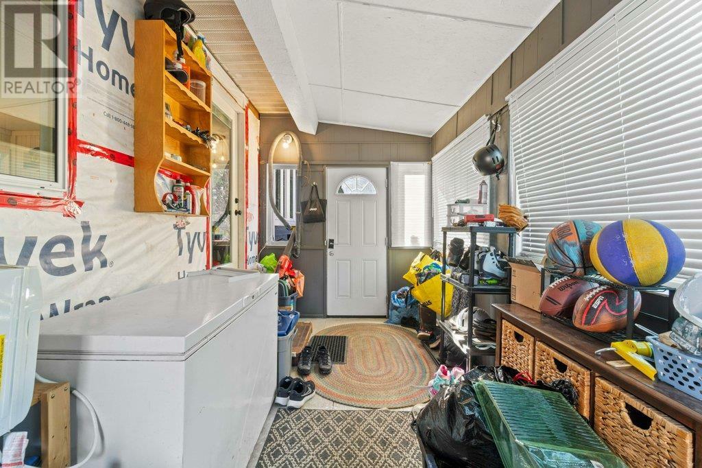 SICAMOUS, British Columbia, V0E 2V0, CA, 4 Bedrooms Bedrooms, ,2 BathroomsBathrooms,Residential,For Sale,1838473