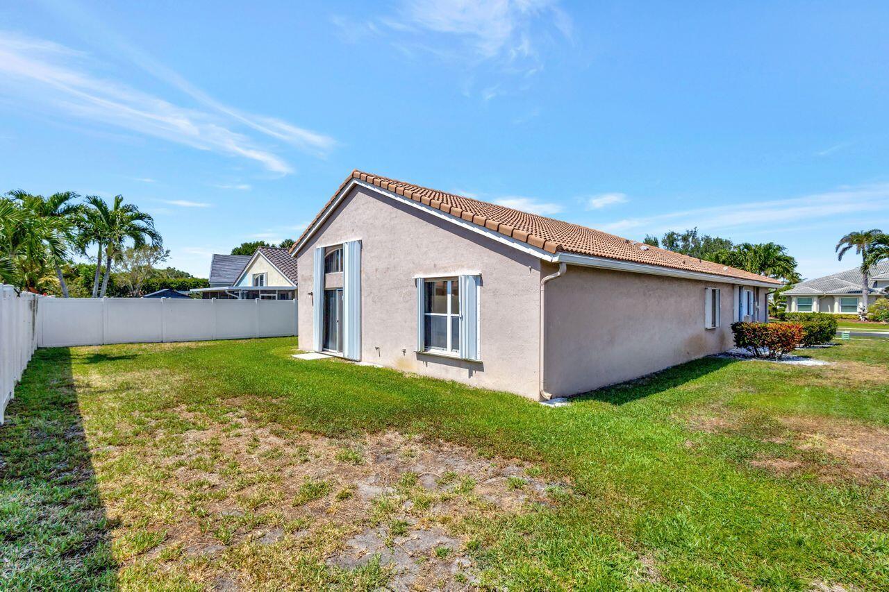 Lake Worth, Florida, 33463, United States, 3 Bedrooms Bedrooms, ,2 BathroomsBathrooms,Residential,For Sale,1796226