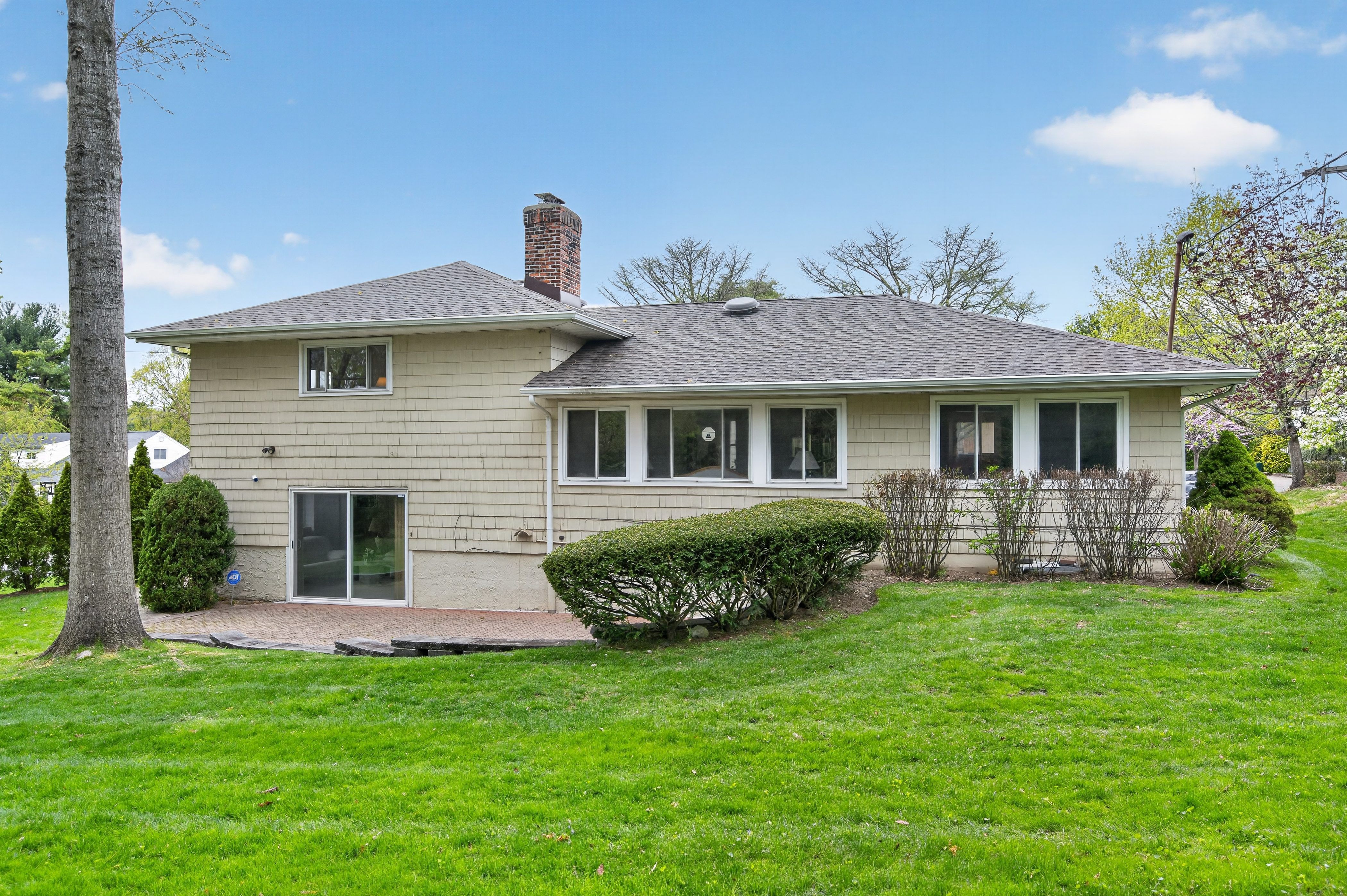  2 Vanad Drive, East Hills, NY 11576 - 物件實景