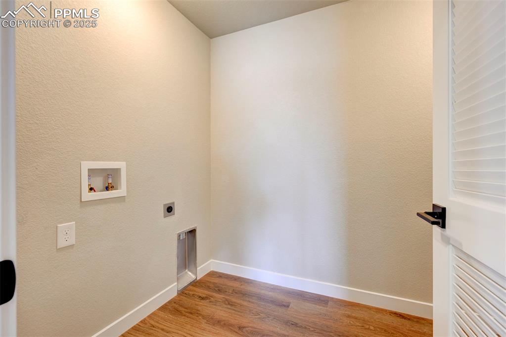 Colorado Springs, Colorado, 80925, United States, 5 Bedrooms Bedrooms, ,3 BathroomsBathrooms,Residential,For Sale,1850122
