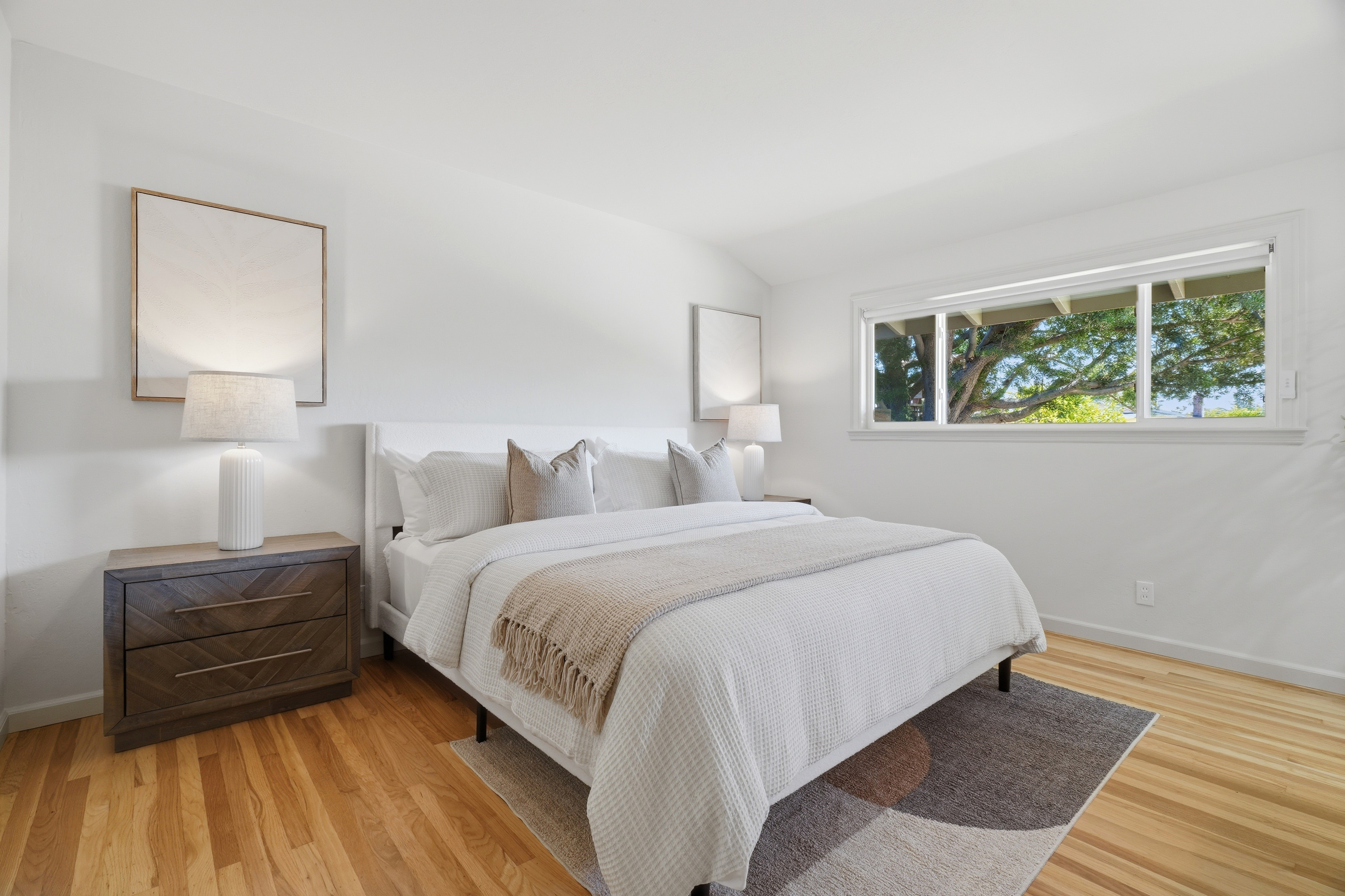  Private, Stylishly Updated Home in Prime Cambrian Location - 物件實景