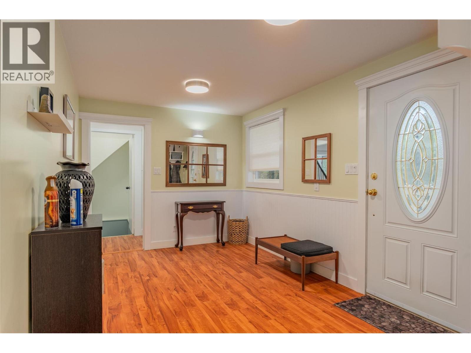 CASTLEGAR, British Columbia, V1N 2S5, CA, 5 Bedrooms Bedrooms, ,3 BathroomsBathrooms,Residential,For Sale,1918306