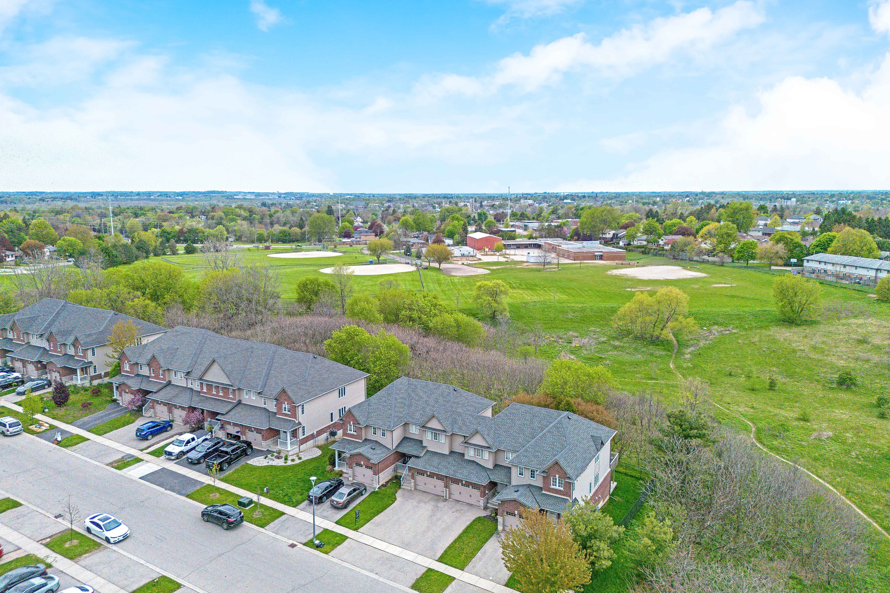  South Woodstock Freehold Town - 物件實景