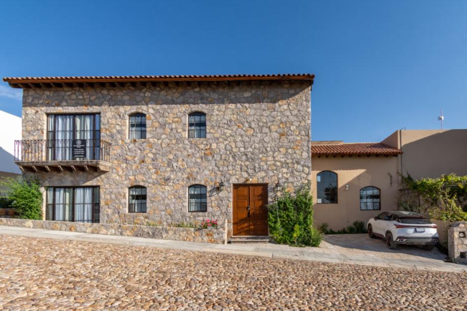 San Miguel de Allende, Guanajuato, 37893, Mexico, 4 Bedrooms Bedrooms, ,5 BathroomsBathrooms,Residential,For Sale,1768184