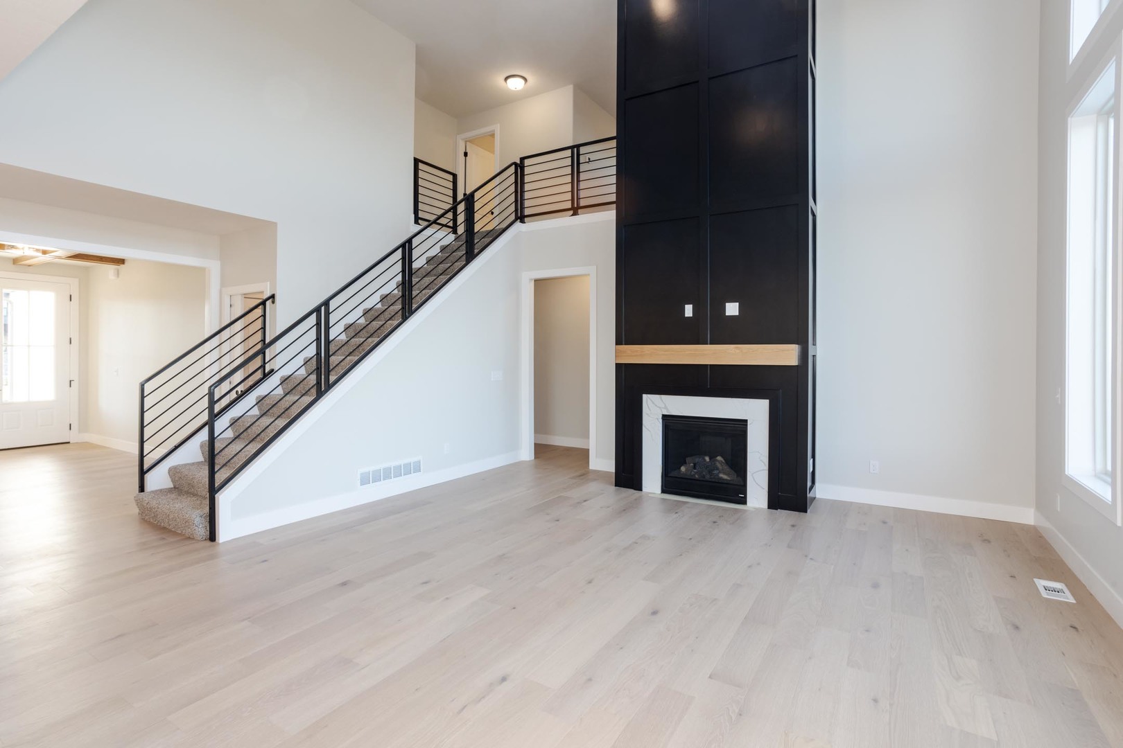 Bloomington, Illinois, 61705, United States, 5 Bedrooms Bedrooms, ,4 BathroomsBathrooms,Residential,For Sale,1926281