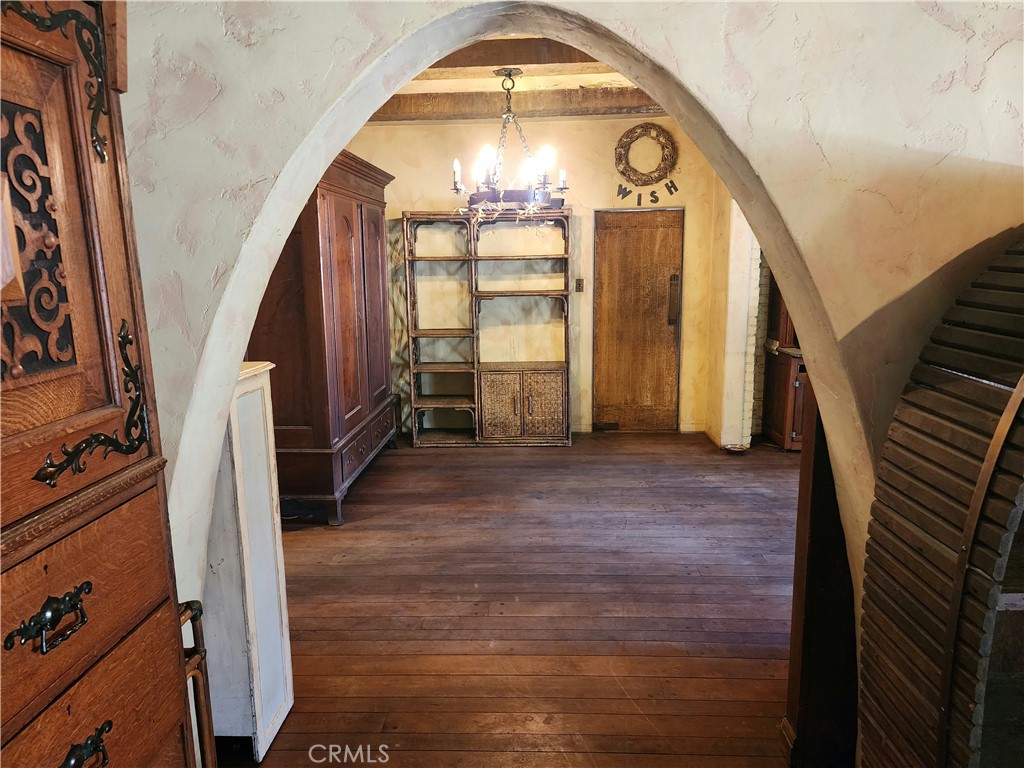 Riverside, California, 92501, United States, 4 Bedrooms Bedrooms, ,2 BathroomsBathrooms,Residential,For Sale,1966223