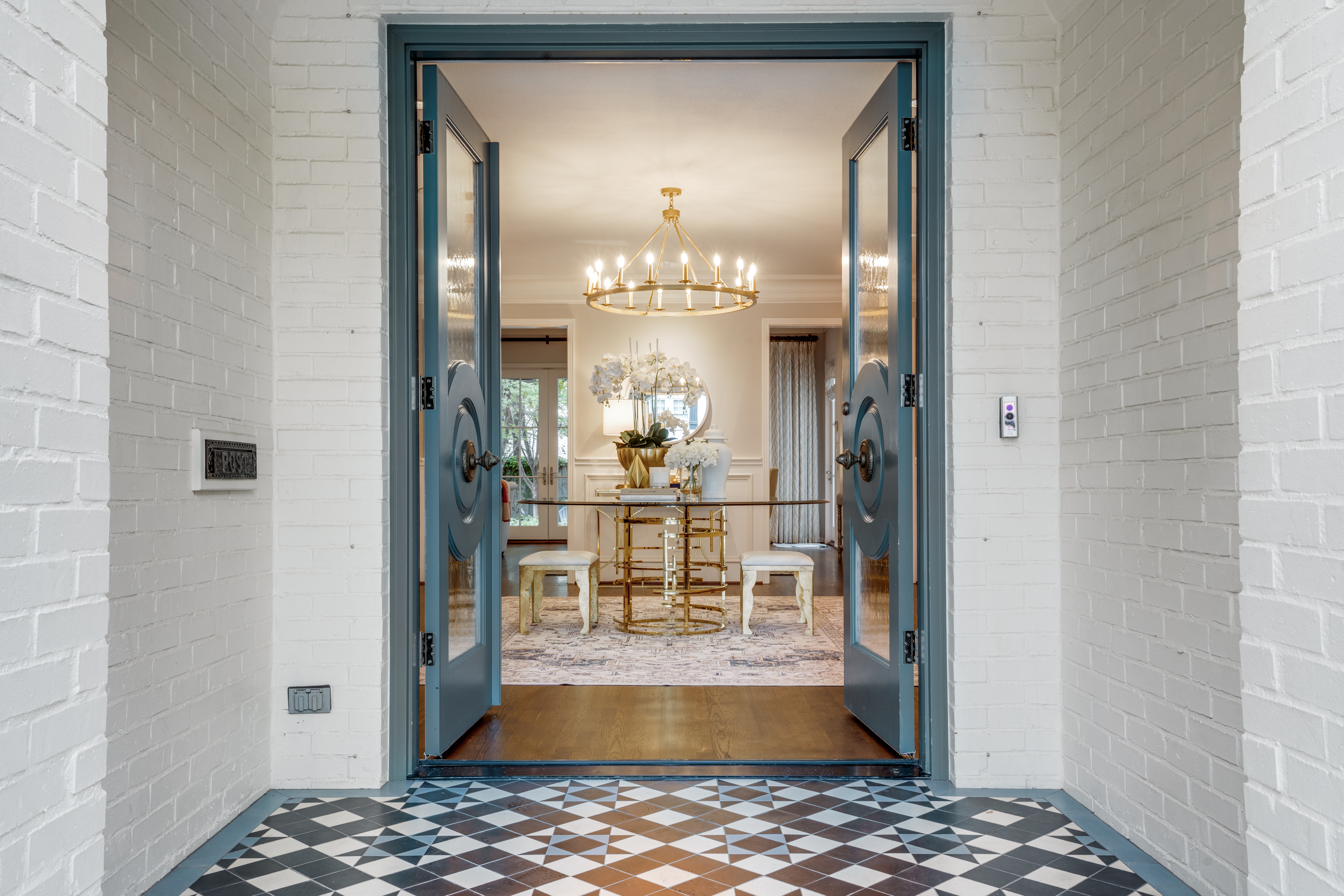  A Modern Tudor Masterpiece in Highland Park’s French Streets - 物件實景