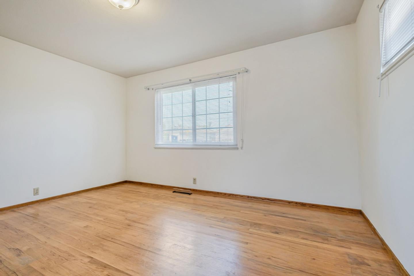 Watsonville, California, 95076, United States, 3 Bedrooms Bedrooms, ,2 BathroomsBathrooms,Residential,For Sale,1885327