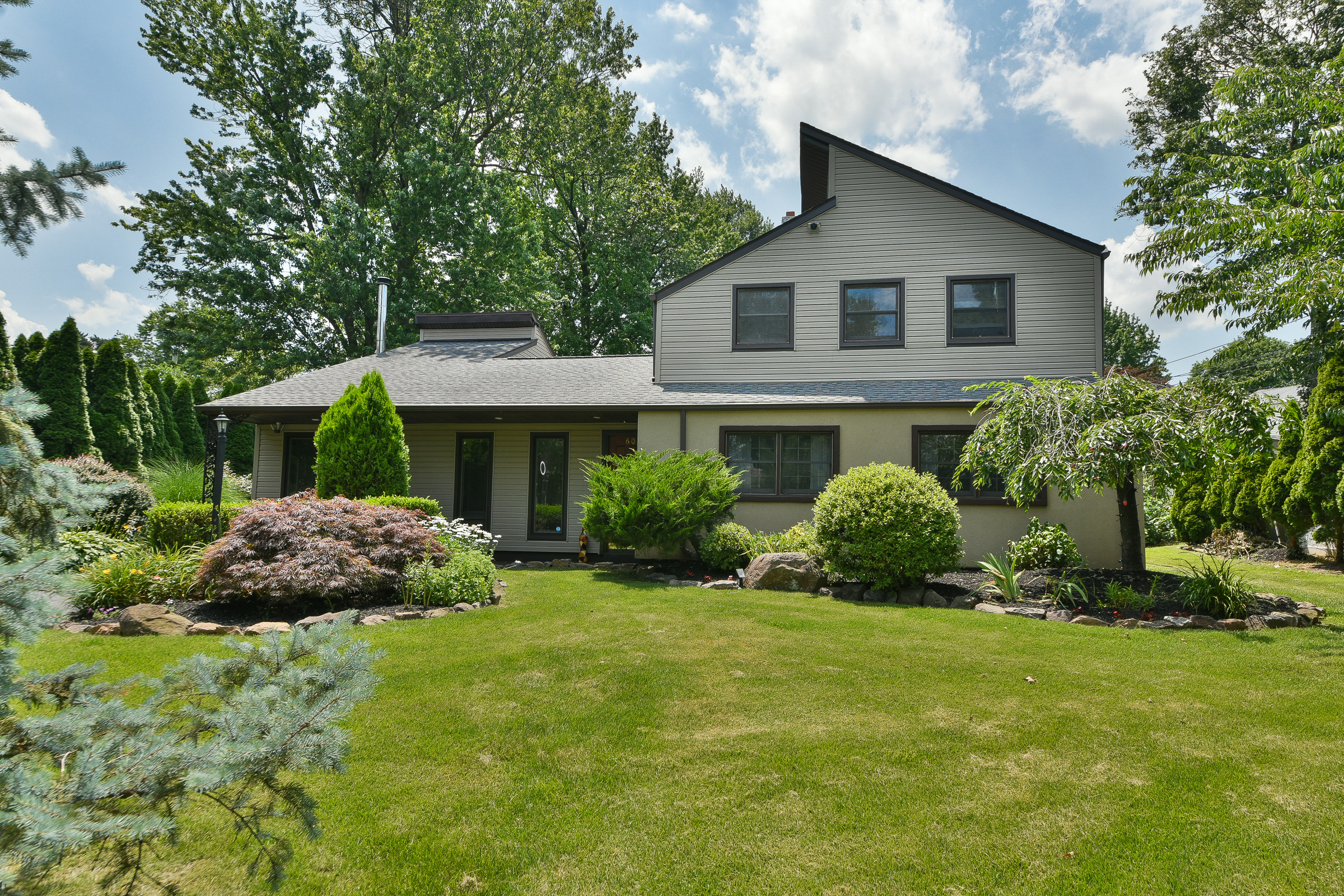 Feasterville Trevose, Pennsylvania, 19053, United States, 4 Bedrooms Bedrooms, ,2 BathroomsBathrooms,Residential,For Sale,1920735