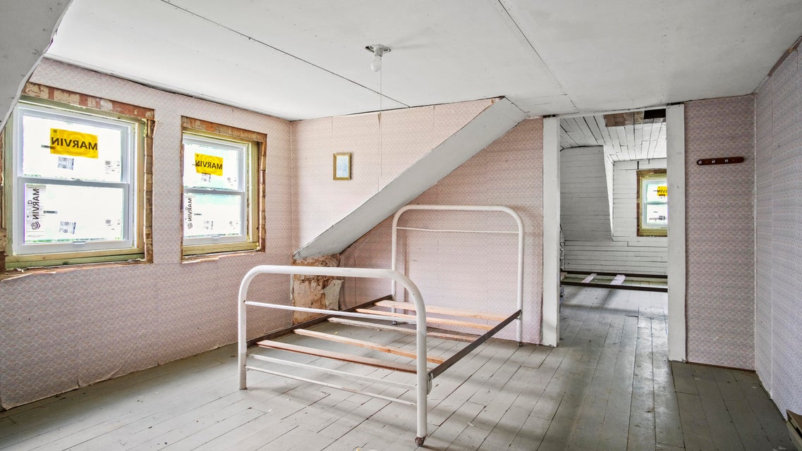 Peace Valley, Missouri, 65788, United States, 5 Bedrooms Bedrooms, ,1 BathroomBathrooms,Residential,For Sale,1980940