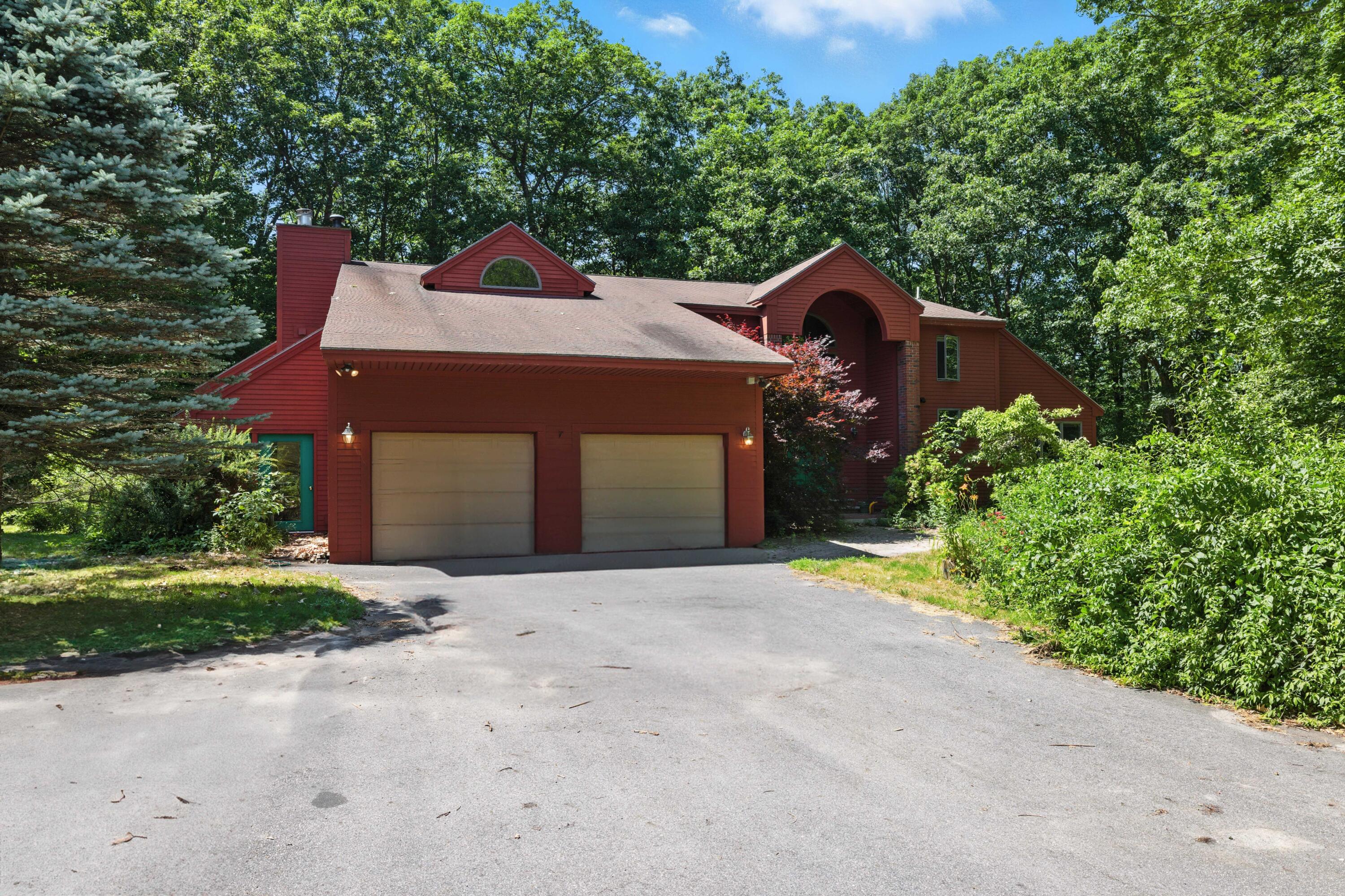 Lewiston, Maine, 04240, United States, 4 Bedrooms Bedrooms, ,3 BathroomsBathrooms,Residential,For Sale,1770488