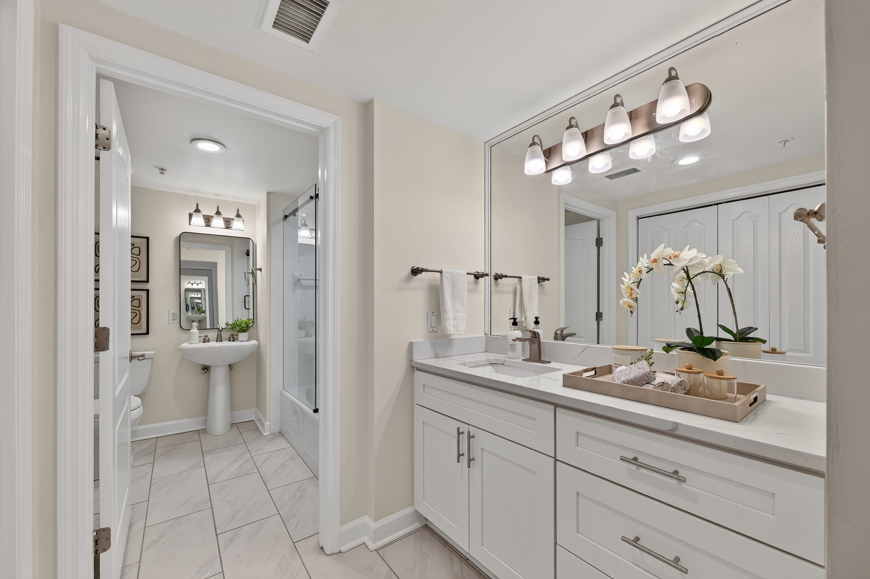  Welcome to Unit 2150 at The Oaks at Buckhead - 物件實景