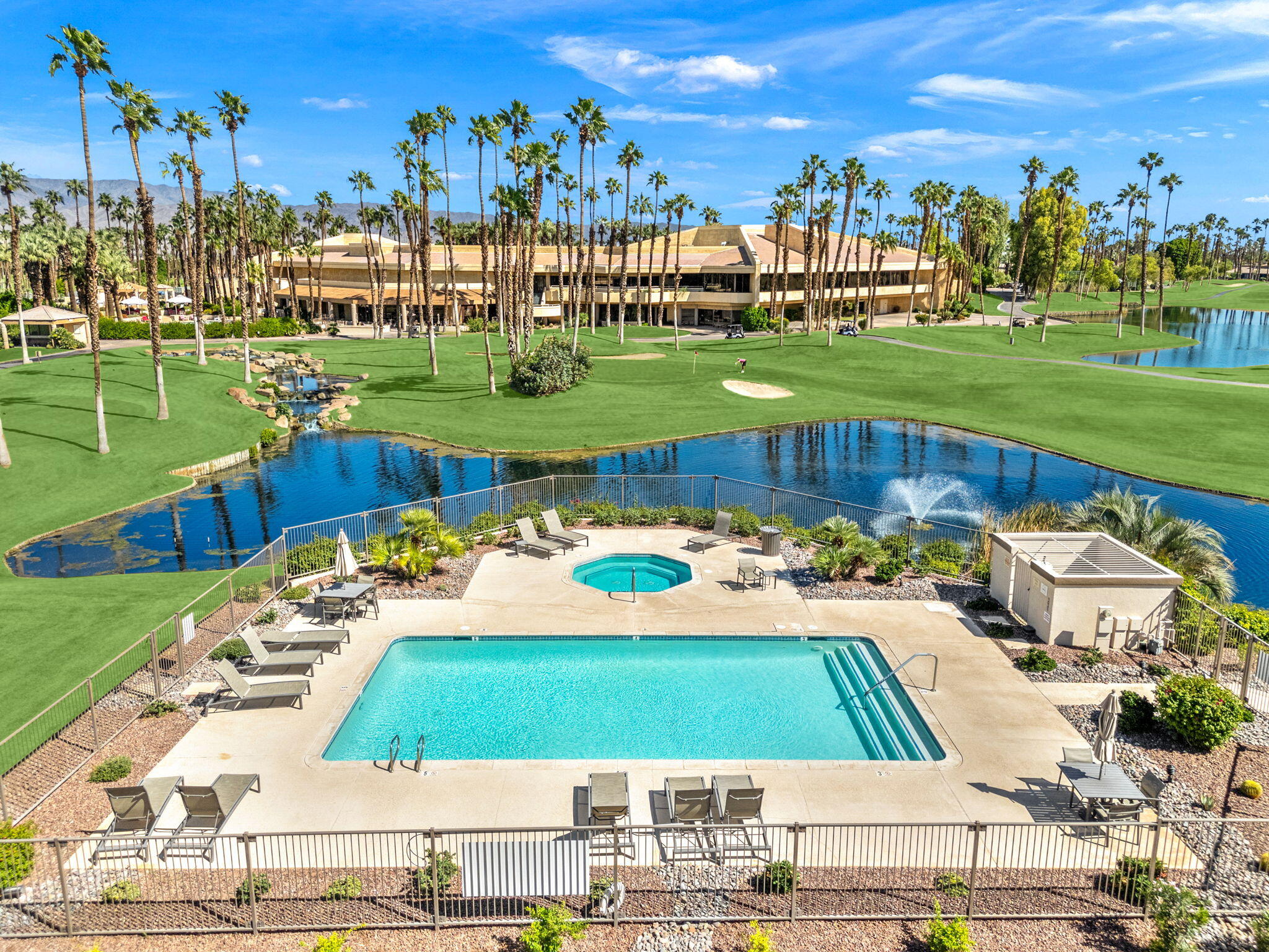 Palm Desert, California, 92211, United States, 2 Bedrooms Bedrooms, ,2 BathroomsBathrooms,Residential,For Sale,1985360