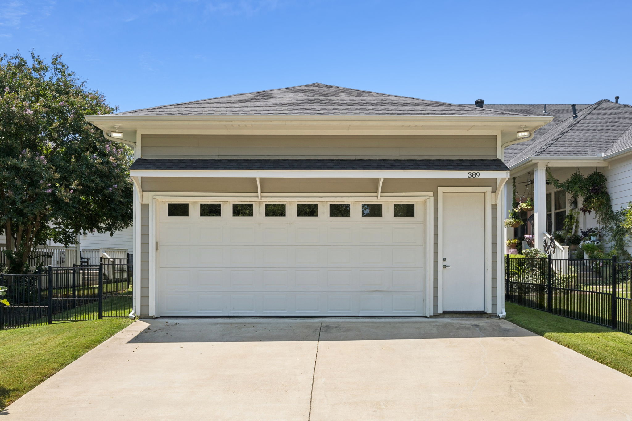  Classic Craftsman with Unbeatable Neighborhood Appeal - 物件實景
