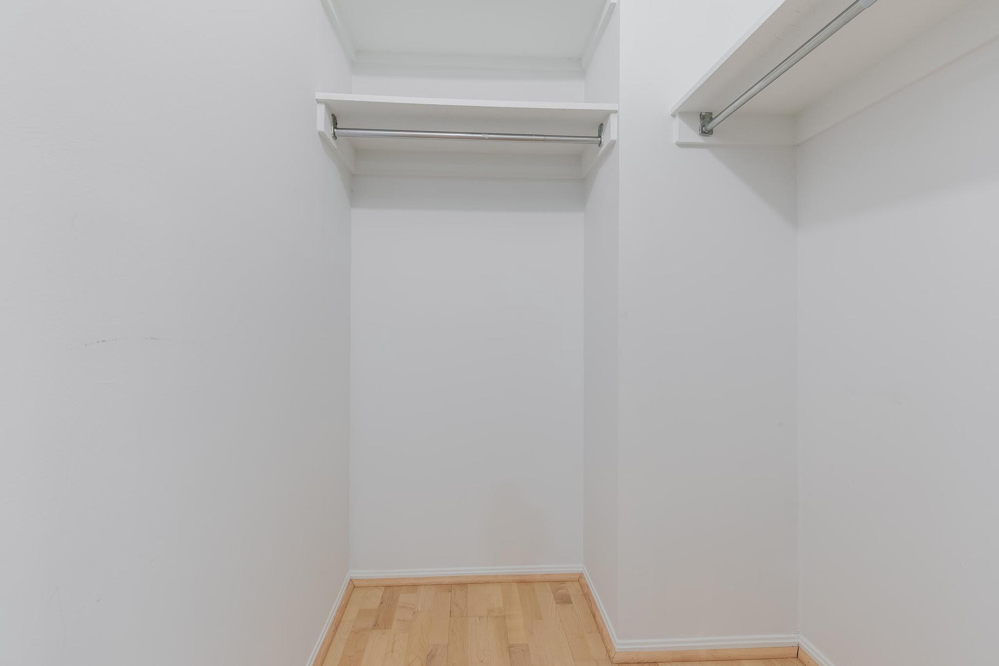  8360 Greensboro Drive, Mclean, VA, 22102 - 物件實景