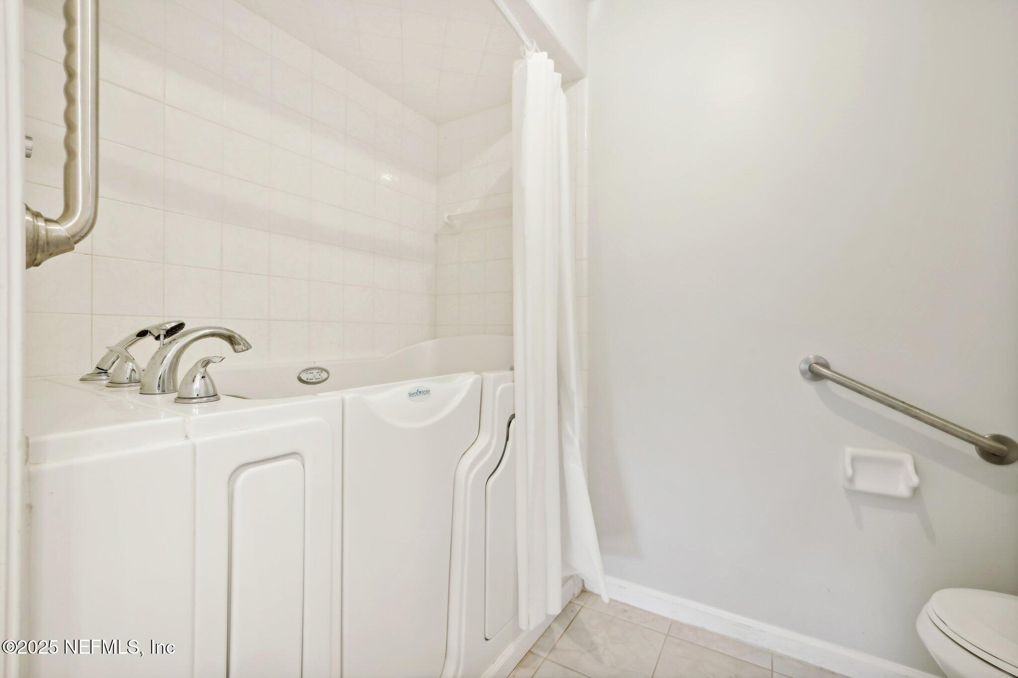 Jacksonville, Florida, 32219, United States, 6 Bedrooms Bedrooms, ,4 BathroomsBathrooms,Residential,For Sale,1908574