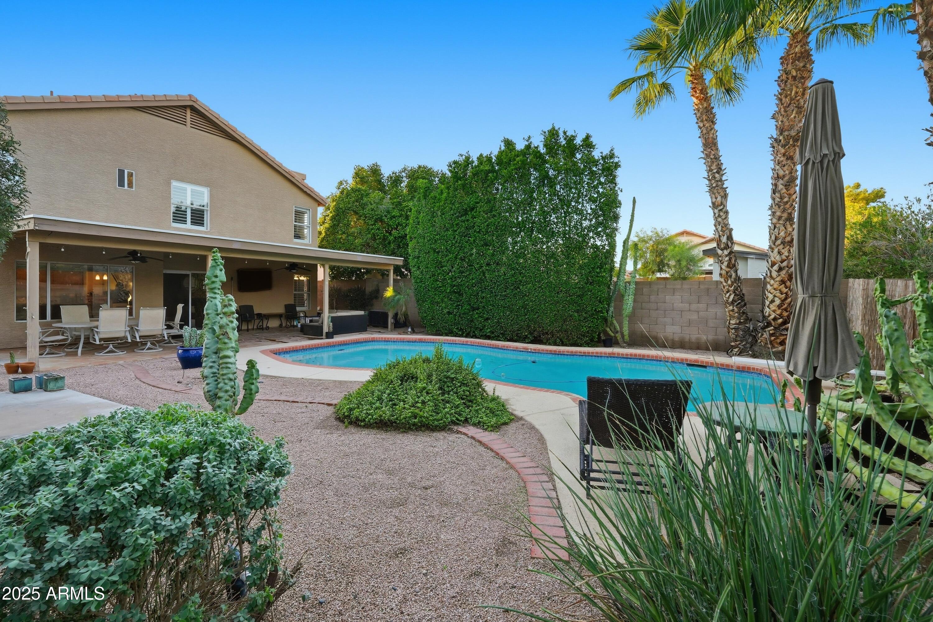 Phoenix, Arizona, 85044, United States, 4 Bedrooms Bedrooms, ,3 BathroomsBathrooms,Residential,For Sale,1993107