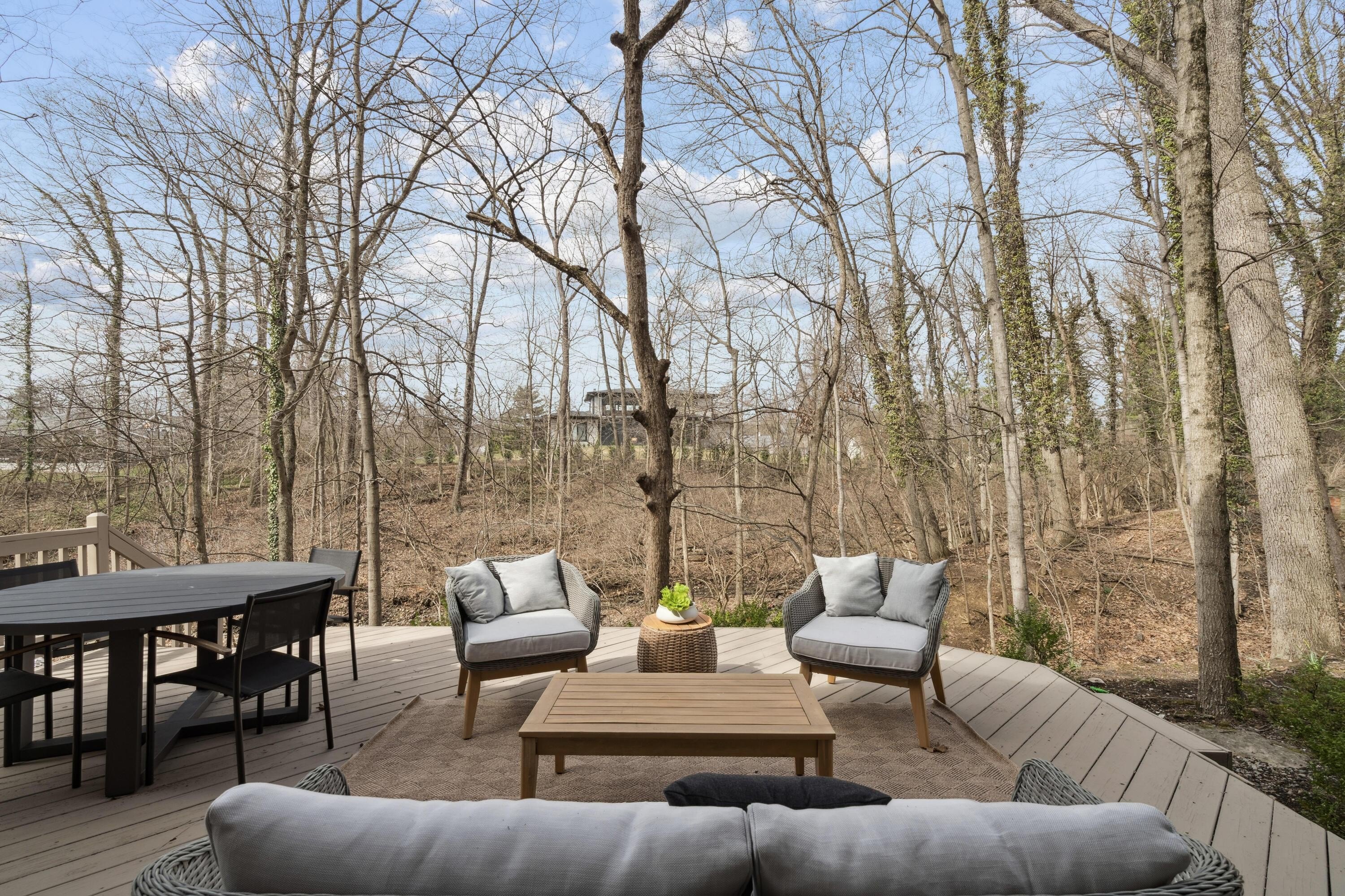 Columbus, Ohio, 43220, United States, 5 Bedrooms Bedrooms, ,5 BathroomsBathrooms,Residential,For Sale,1798291