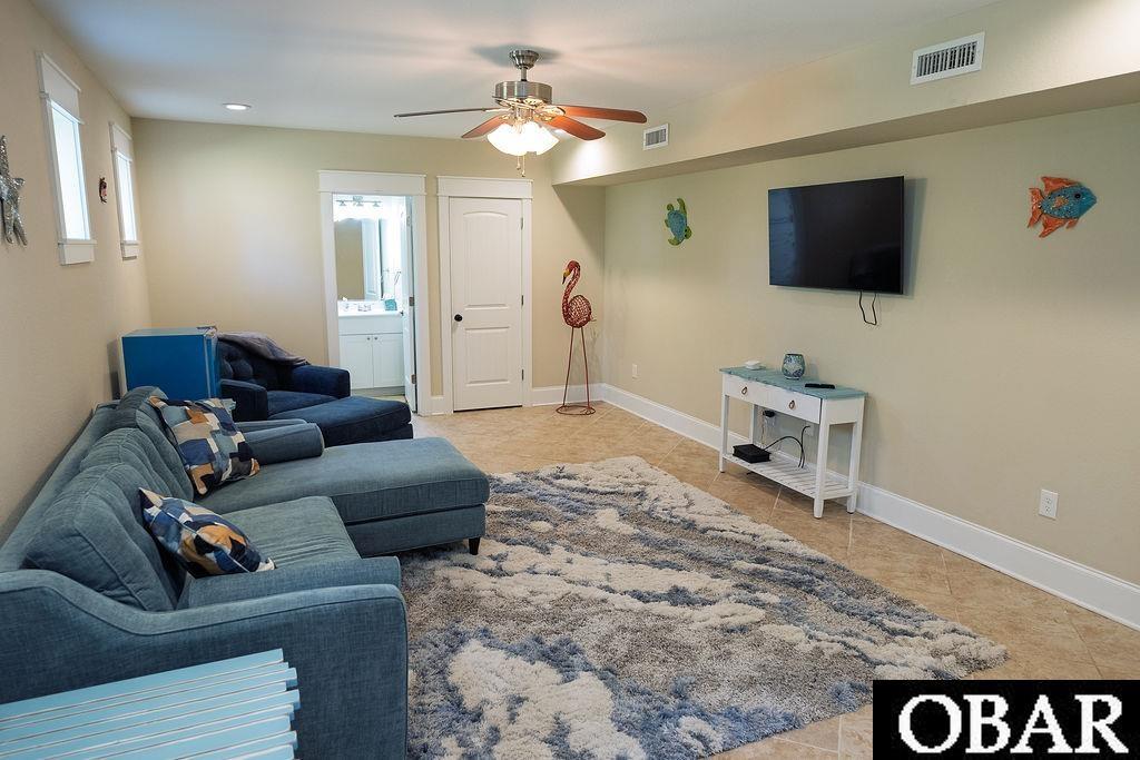 Kill Devil Hills, North Carolina, 27948-8528, United States, 4 Bedrooms Bedrooms, ,3 BathroomsBathrooms,Residential,For Sale,1954577