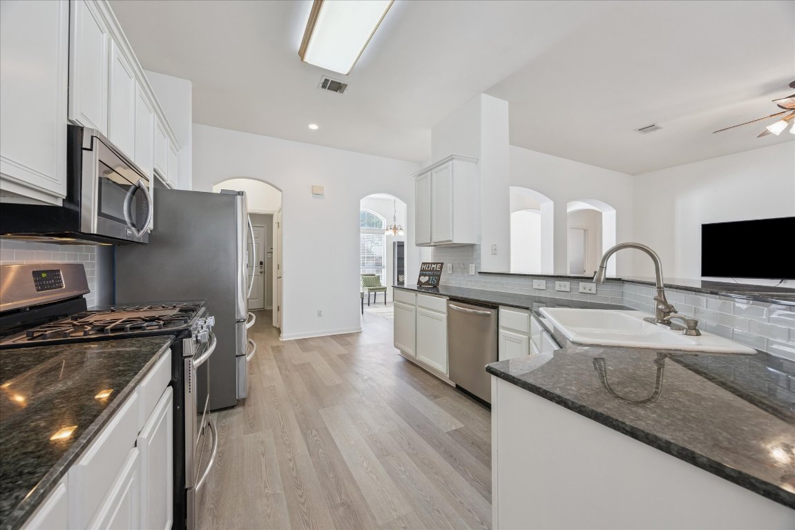 Austin, Texas, 78749, United States, 3 Bedrooms Bedrooms, ,2 BathroomsBathrooms,Residential,For Sale,1897269