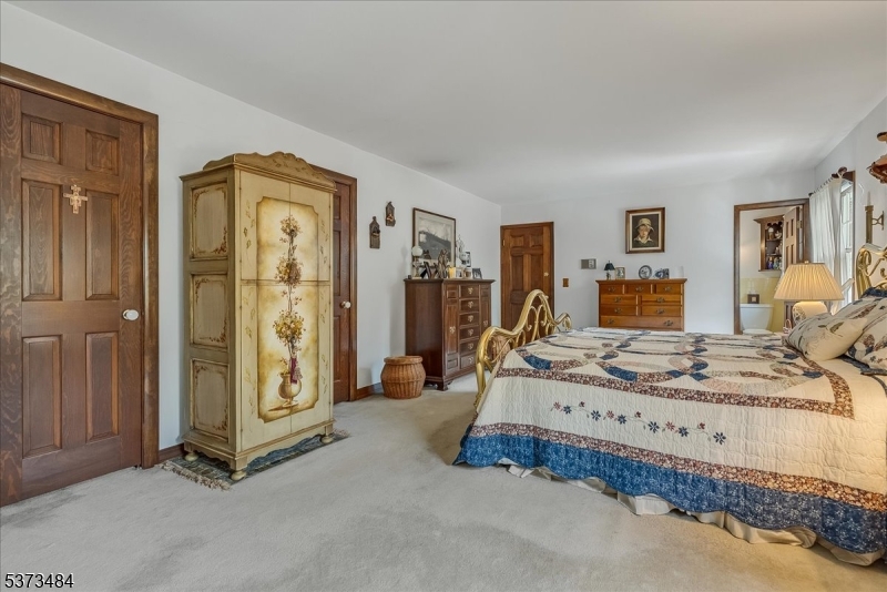 West Milford Twp., New Jersey, 07480-1601, United States, 4 Bedrooms Bedrooms, ,3 BathroomsBathrooms,Residential,For Sale,1928755