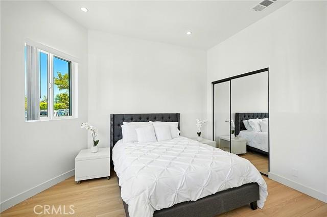 Paramount, California, 90723, United States, ,Residential,For Sale,1936983