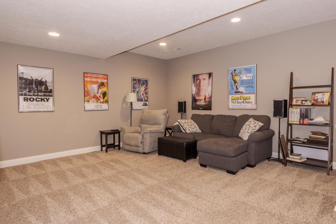 Bloomington, Illinois, 61705, United States, 5 Bedrooms Bedrooms, ,5 BathroomsBathrooms,Residential,For Sale,1817687