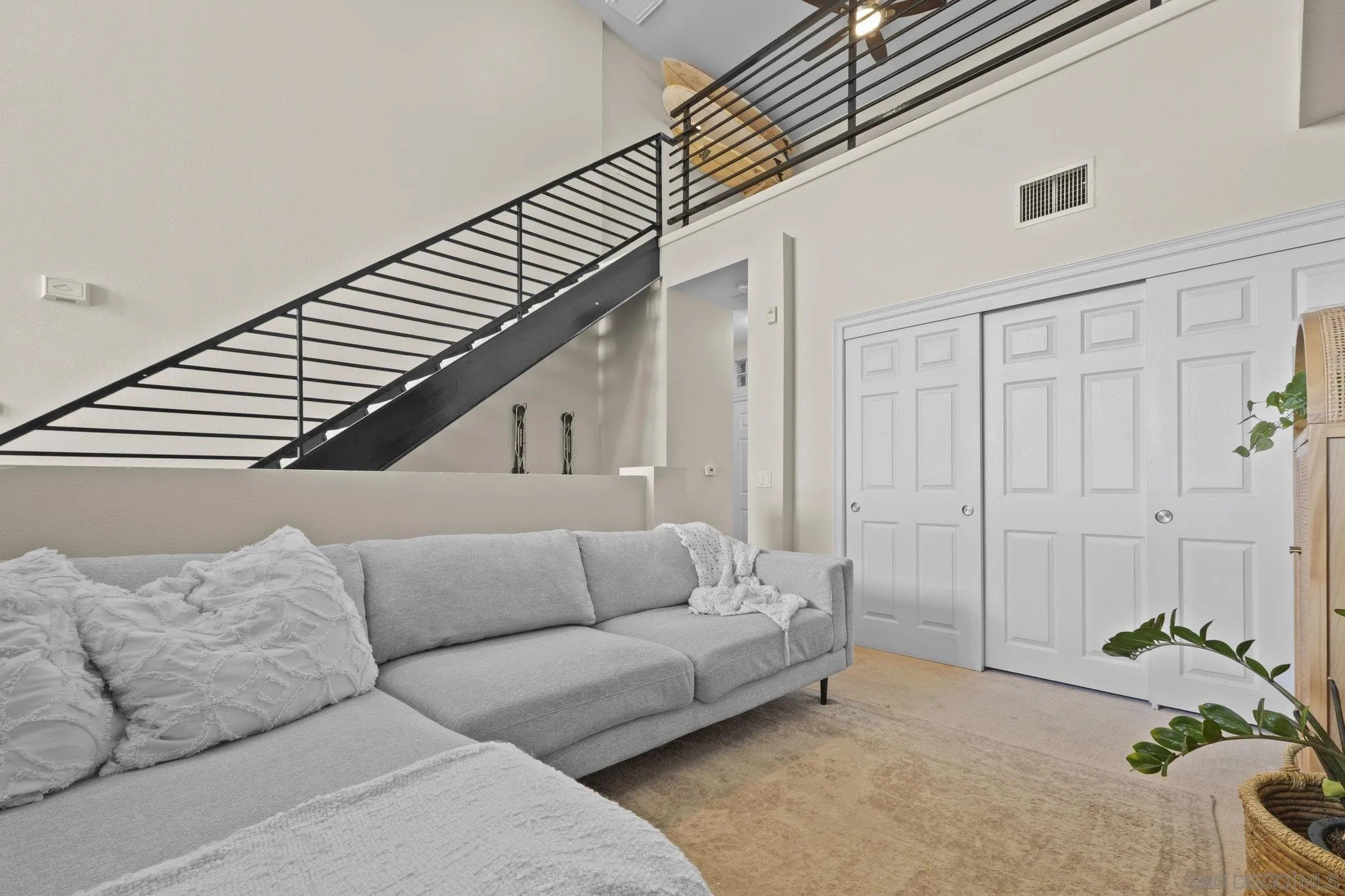 San Diego, California, 92101, United States, 1 Bedroom Bedrooms, ,1 BathroomBathrooms,Residential,For Sale,1951251