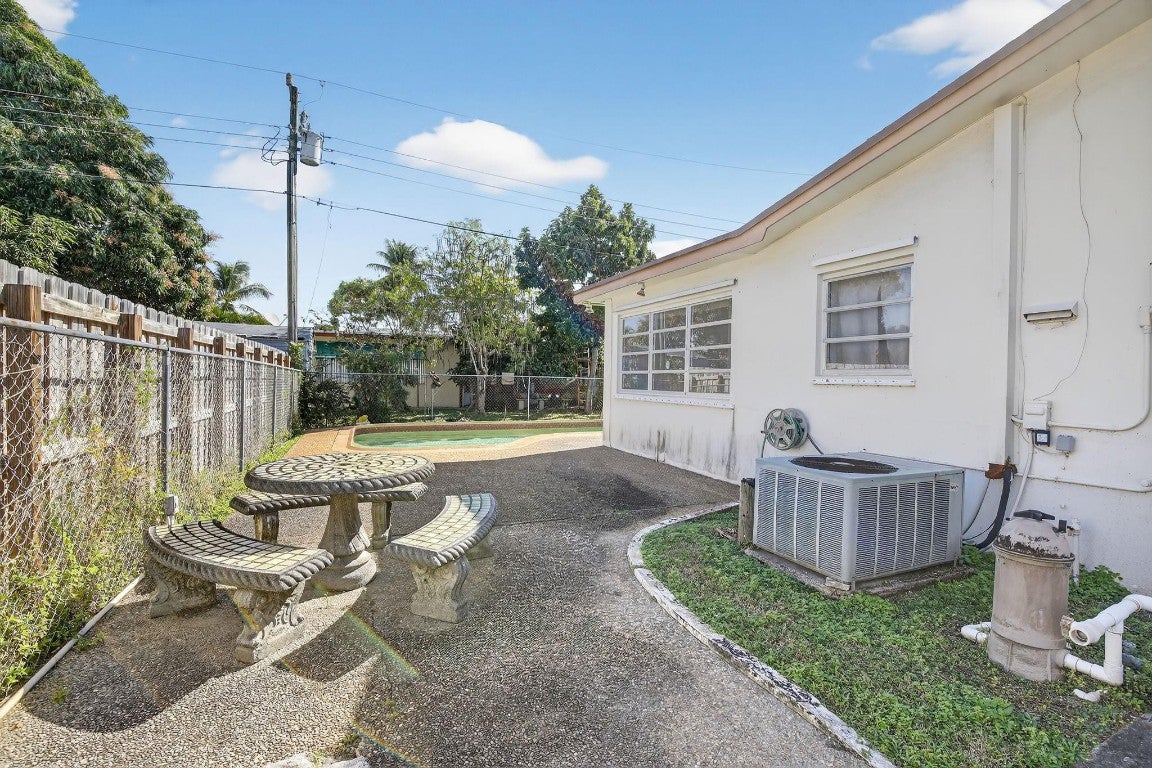 Pembroke Pines, Florida, 33024, United States, 3 Bedrooms Bedrooms, ,2 BathroomsBathrooms,Residential,For Sale,2005979